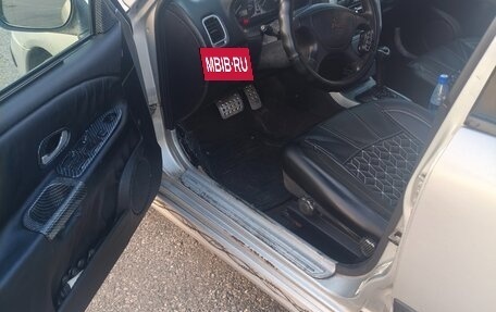 Mitsubishi Carisma I, 2003 год, 250 000 рублей, 19 фотография