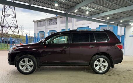 Toyota Highlander III, 2012 год, 1 999 000 рублей, 2 фотография