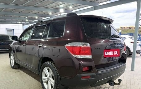 Toyota Highlander III, 2012 год, 1 999 000 рублей, 3 фотография