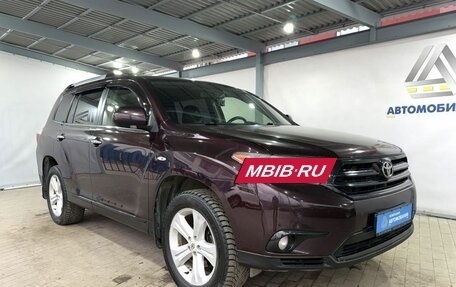 Toyota Highlander III, 2012 год, 1 999 000 рублей, 8 фотография
