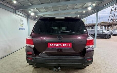 Toyota Highlander III, 2012 год, 1 999 000 рублей, 4 фотография