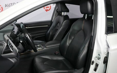 Toyota Camry, 2021 год, 3 195 000 рублей, 8 фотография