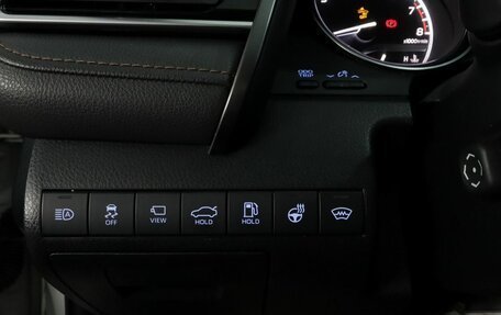 Toyota Camry, 2021 год, 3 195 000 рублей, 11 фотография