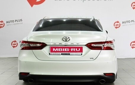 Toyota Camry, 2021 год, 3 195 000 рублей, 6 фотография