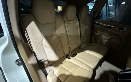 Porsche Cayenne III, 2011 год, 2 400 000 рублей, 16 фотография