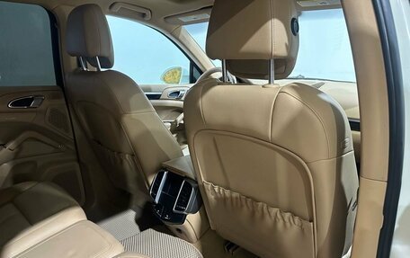 Porsche Cayenne III, 2011 год, 2 400 000 рублей, 17 фотография