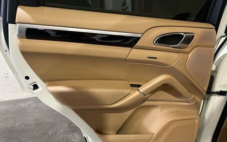 Porsche Cayenne III, 2011 год, 2 400 000 рублей, 24 фотография