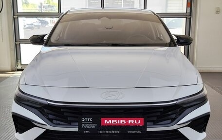 Hyundai Elantra, 2023 год, 2 205 000 рублей, 2 фотография