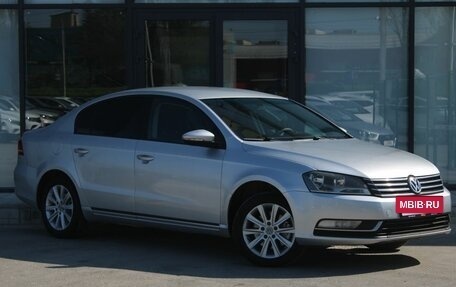 Volkswagen Passat B7, 2011 год, 970 000 рублей, 3 фотография