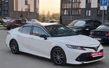 Toyota Camry, 2019 год, 1 700 000 рублей, 2 фотография