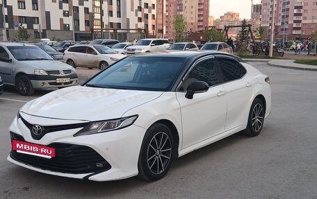 Toyota Camry, 2019 год, 1 700 000 рублей, 5 фотография