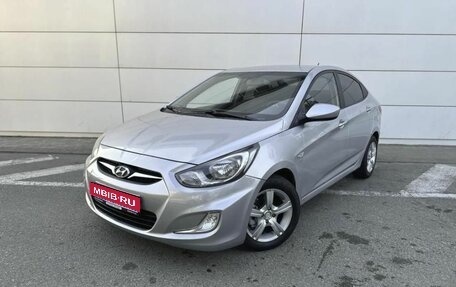 Hyundai Solaris II рестайлинг, 2011 год, 760 000 рублей, 1 фотография