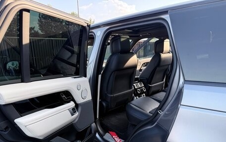 Land Rover Range Rover IV рестайлинг, 2021 год, 11 000 000 рублей, 13 фотография