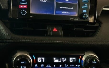 Toyota RAV4, 2020 год, 3 400 000 рублей, 5 фотография