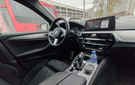 BMW 5 серия, 2018 год, 3 630 000 рублей, 8 фотография