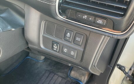 Nissan Serena IV, 2018 год, 2 550 000 рублей, 15 фотография