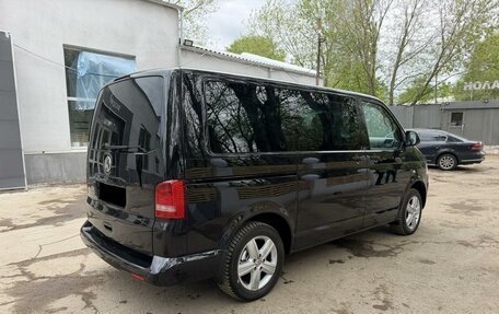 Volkswagen Multivan T5, 2011 год, 2 195 000 рублей, 2 фотография