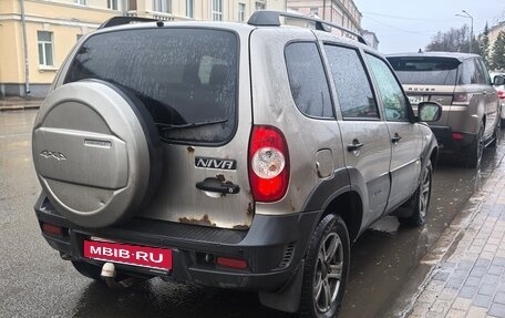 Chevrolet Niva I рестайлинг, 2017 год, 595 000 рублей, 2 фотография