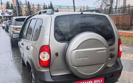 Chevrolet Niva I рестайлинг, 2017 год, 595 000 рублей, 3 фотография