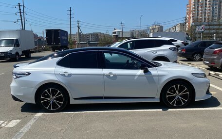 Toyota Camry, 2020 год, 2 900 000 рублей, 3 фотография