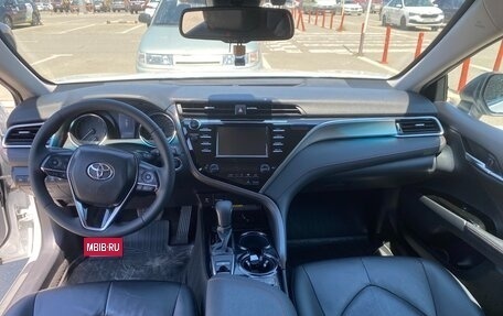 Toyota Camry, 2020 год, 2 900 000 рублей, 7 фотография
