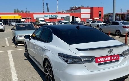 Toyota Camry, 2020 год, 2 900 000 рублей, 5 фотография