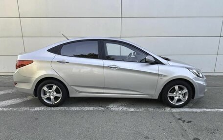 Hyundai Solaris II рестайлинг, 2011 год, 760 000 рублей, 5 фотография