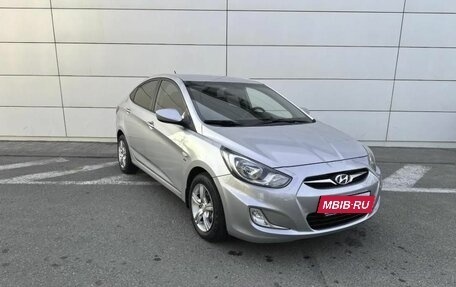 Hyundai Solaris II рестайлинг, 2011 год, 760 000 рублей, 3 фотография