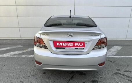 Hyundai Solaris II рестайлинг, 2011 год, 760 000 рублей, 8 фотография