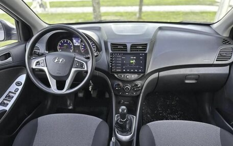 Hyundai Solaris II рестайлинг, 2011 год, 760 000 рублей, 14 фотография