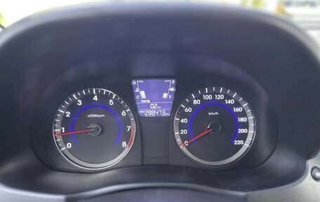 Hyundai Solaris II рестайлинг, 2011 год, 760 000 рублей, 16 фотография