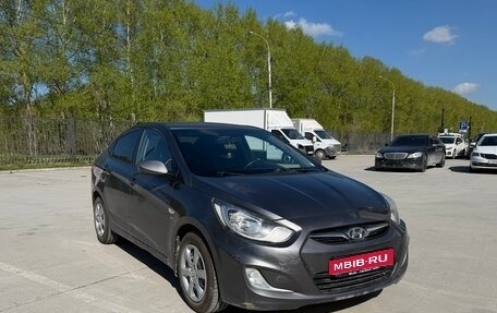 Hyundai Solaris II рестайлинг, 2012 год, 650 000 рублей, 1 фотография