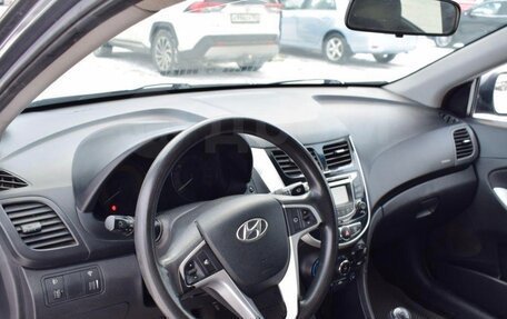 Hyundai Solaris II рестайлинг, 2012 год, 650 000 рублей, 6 фотография