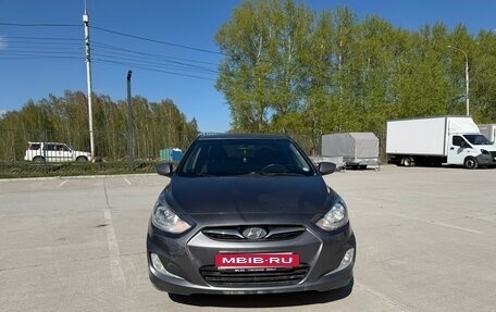 Hyundai Solaris II рестайлинг, 2012 год, 650 000 рублей, 2 фотография