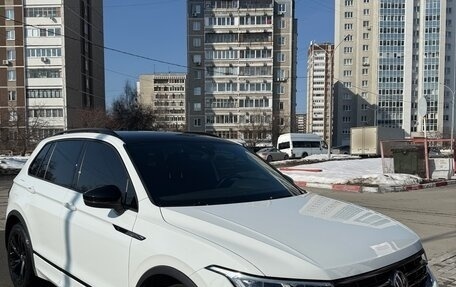 Volkswagen Tiguan II, 2021 год, 4 800 000 рублей, 3 фотография
