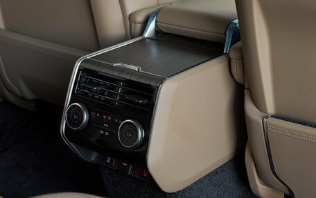 Land Rover Range Rover IV рестайлинг, 2026 год, 27 500 000 рублей, 25 фотография
