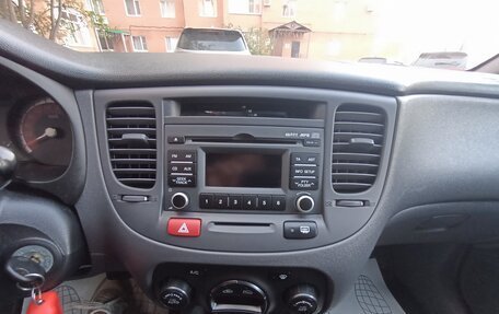 KIA Rio II, 2011 год, 580 000 рублей, 10 фотография