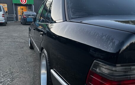 Mercedes-Benz E-Класс, 1993 год, 400 000 рублей, 4 фотография