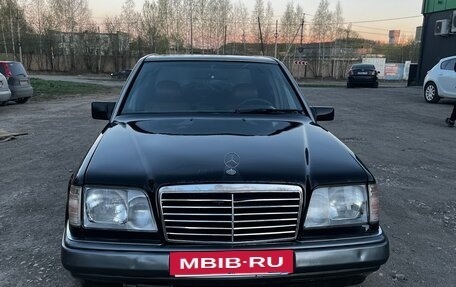 Mercedes-Benz E-Класс, 1993 год, 400 000 рублей, 2 фотография