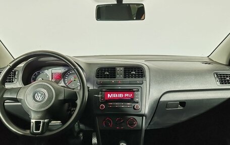 Volkswagen Polo VI (EU Market), 2011 год, 750 000 рублей, 10 фотография