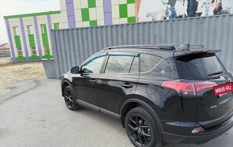 Toyota RAV4, 2019 год, 2 999 999 рублей, 19 фотография