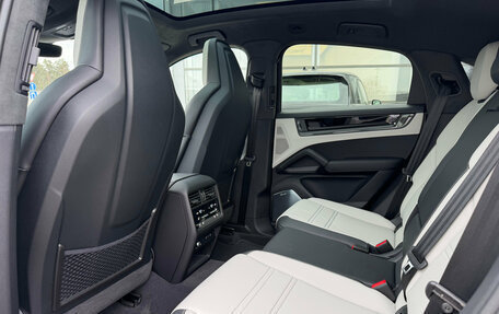Porsche Cayenne III, 2026 год, 26 790 000 рублей, 13 фотография