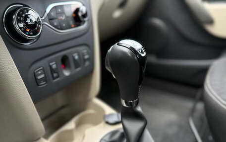 Renault Logan II, 2018 год, 1 050 000 рублей, 21 фотография