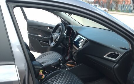 Hyundai Solaris II рестайлинг, 2021 год, 1 550 000 рублей, 5 фотография