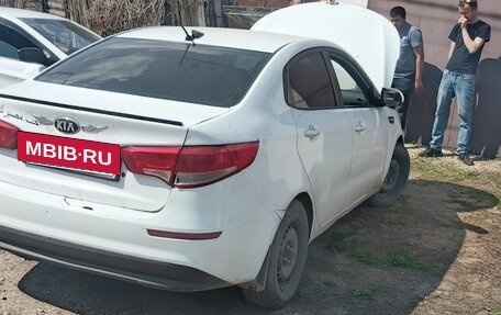 KIA Rio III рестайлинг, 2015 год, 350 000 рублей, 3 фотография