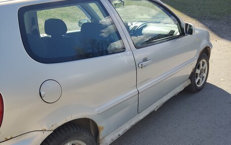Volkswagen Polo III рестайлинг, 2000 год, 220 000 рублей, 2 фотография