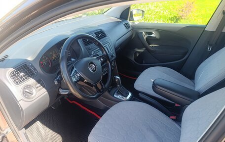 Volkswagen Polo VI (EU Market), 2015 год, 1 080 000 рублей, 6 фотография