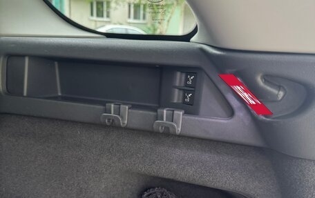 Land Rover Discovery Sport I рестайлинг, 2015 год, 2 750 000 рублей, 16 фотография