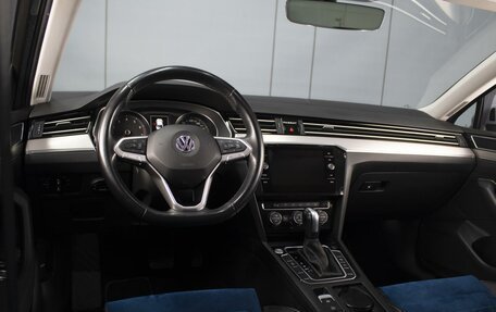 Volkswagen Passat B8 рестайлинг, 2020 год, 2 880 000 рублей, 5 фотография