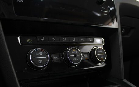 Volkswagen Passat B8 рестайлинг, 2020 год, 2 880 000 рублей, 15 фотография